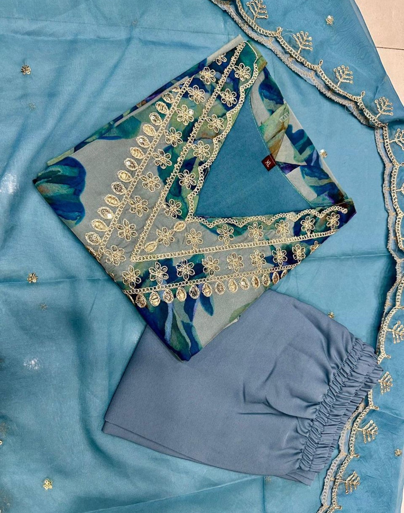 Beautiful designer Pakistani style suit