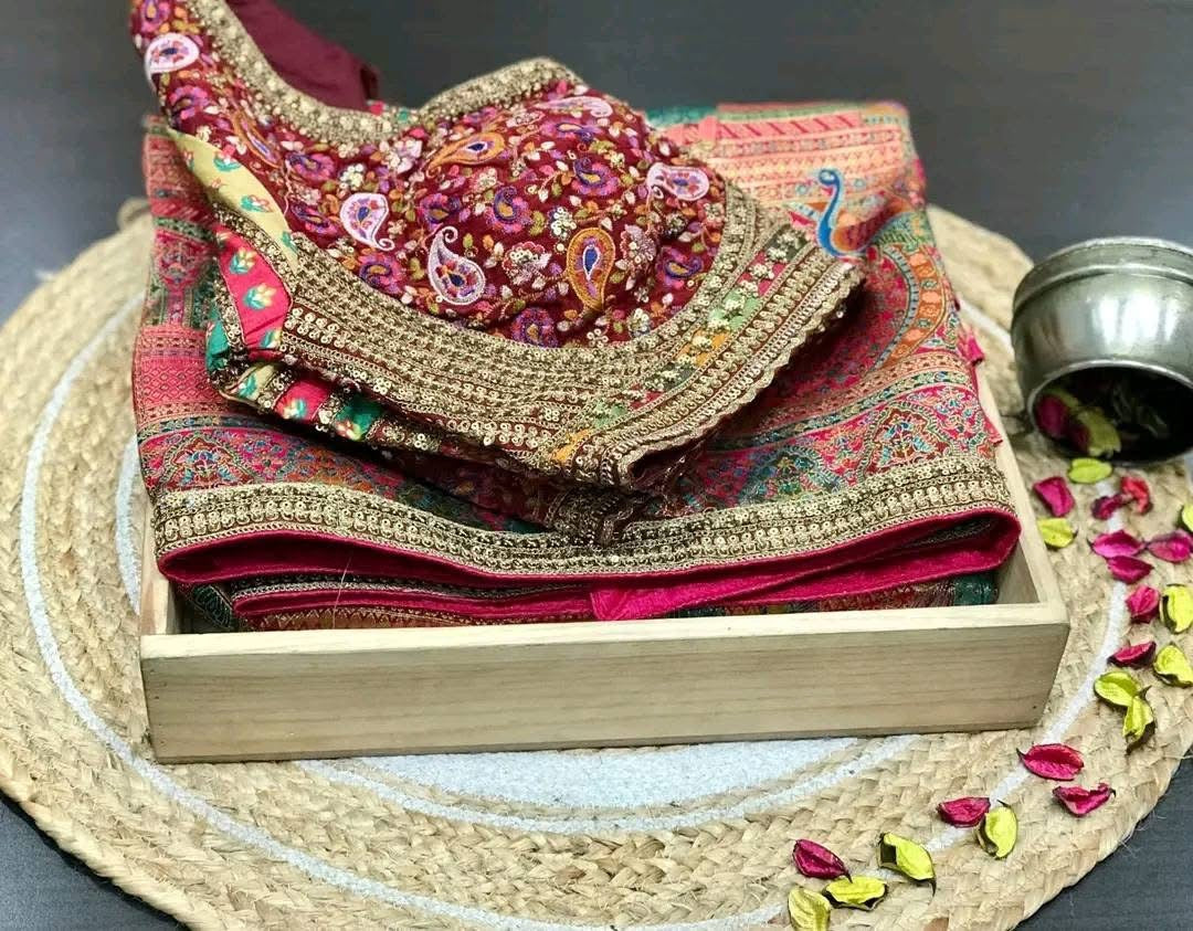 Beautiful designer Pure Kanni Silk Woven Sarees with Ready Blouse and Sabysachi Border
