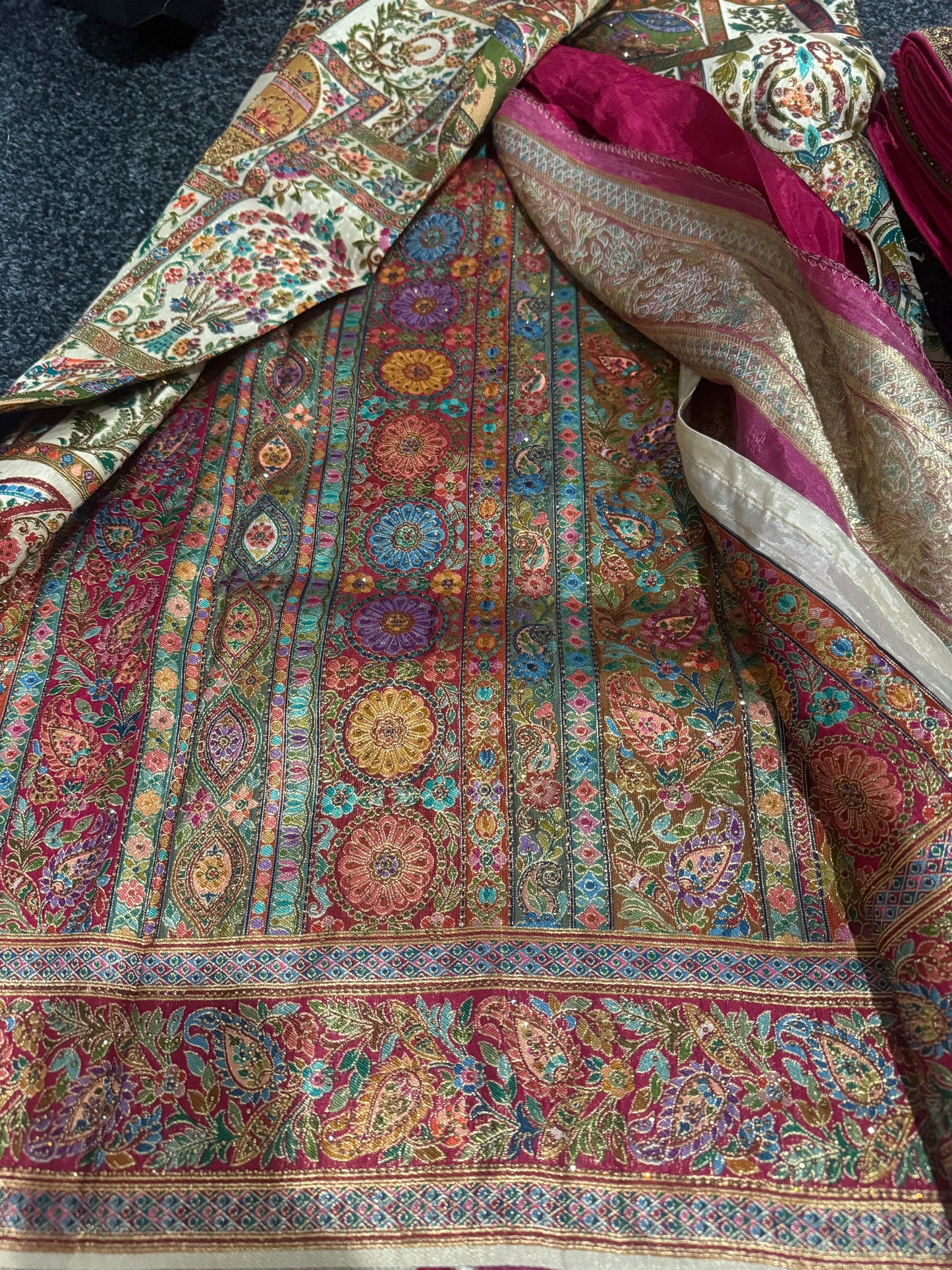 Beautiful designer Pure Kanni Silk Woven Sarees with Sabysachi Border