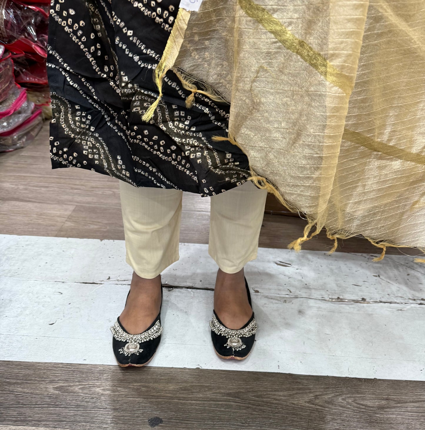 Beautiful designer straight Pakistan style suit