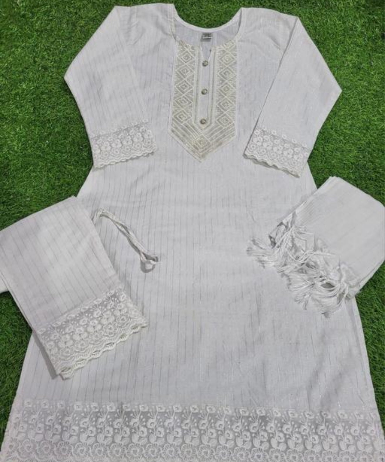 Beautiful designer Kurti pants & dupatta