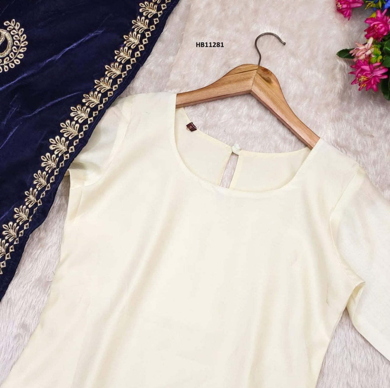 Beautiful designer Pakistani style suit