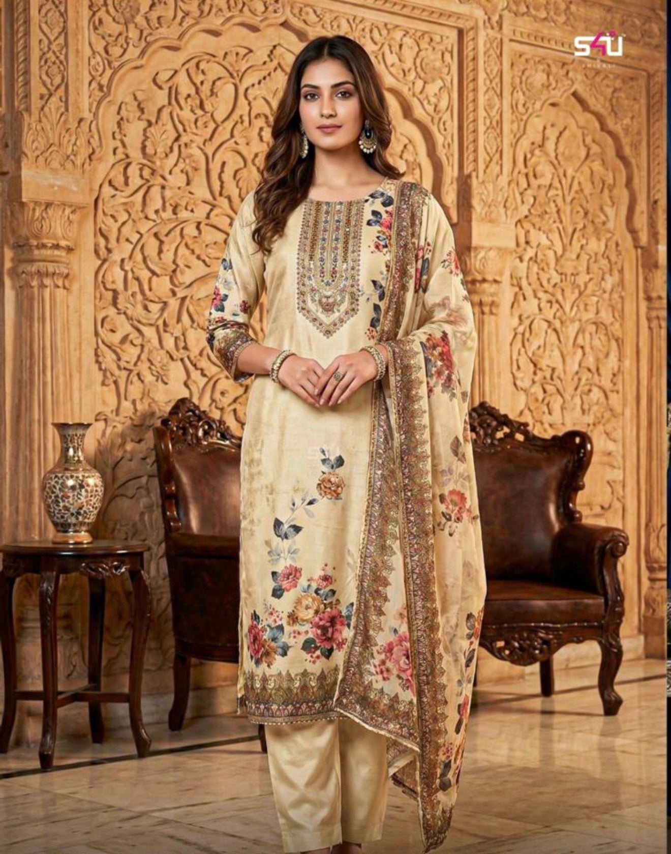 Beautiful designer Pakistani style suit