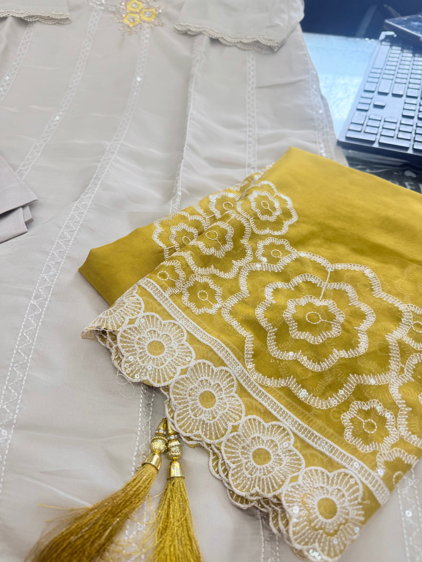 Beautiful designer Pakistani style suit