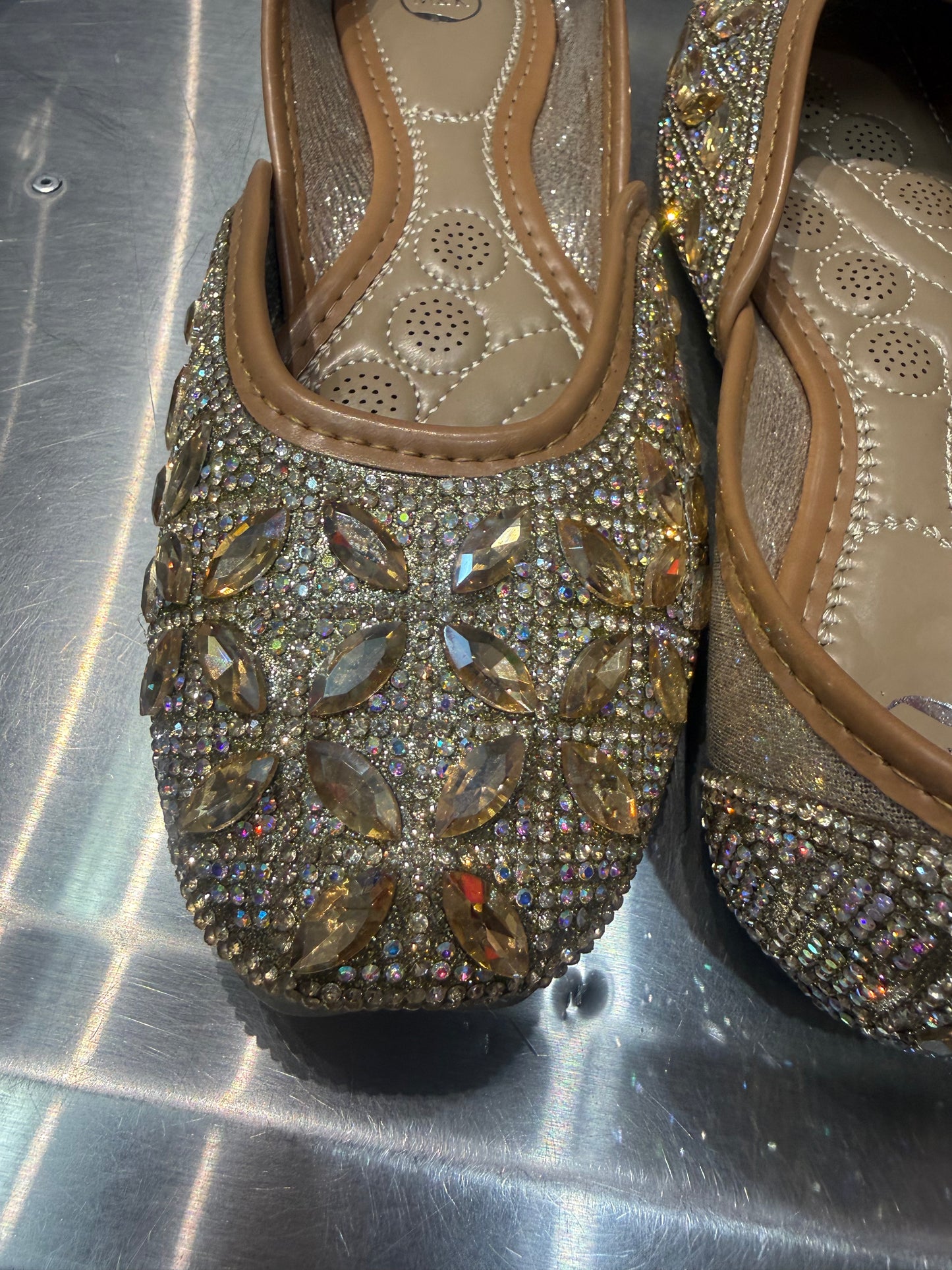Beautiful designer jutti