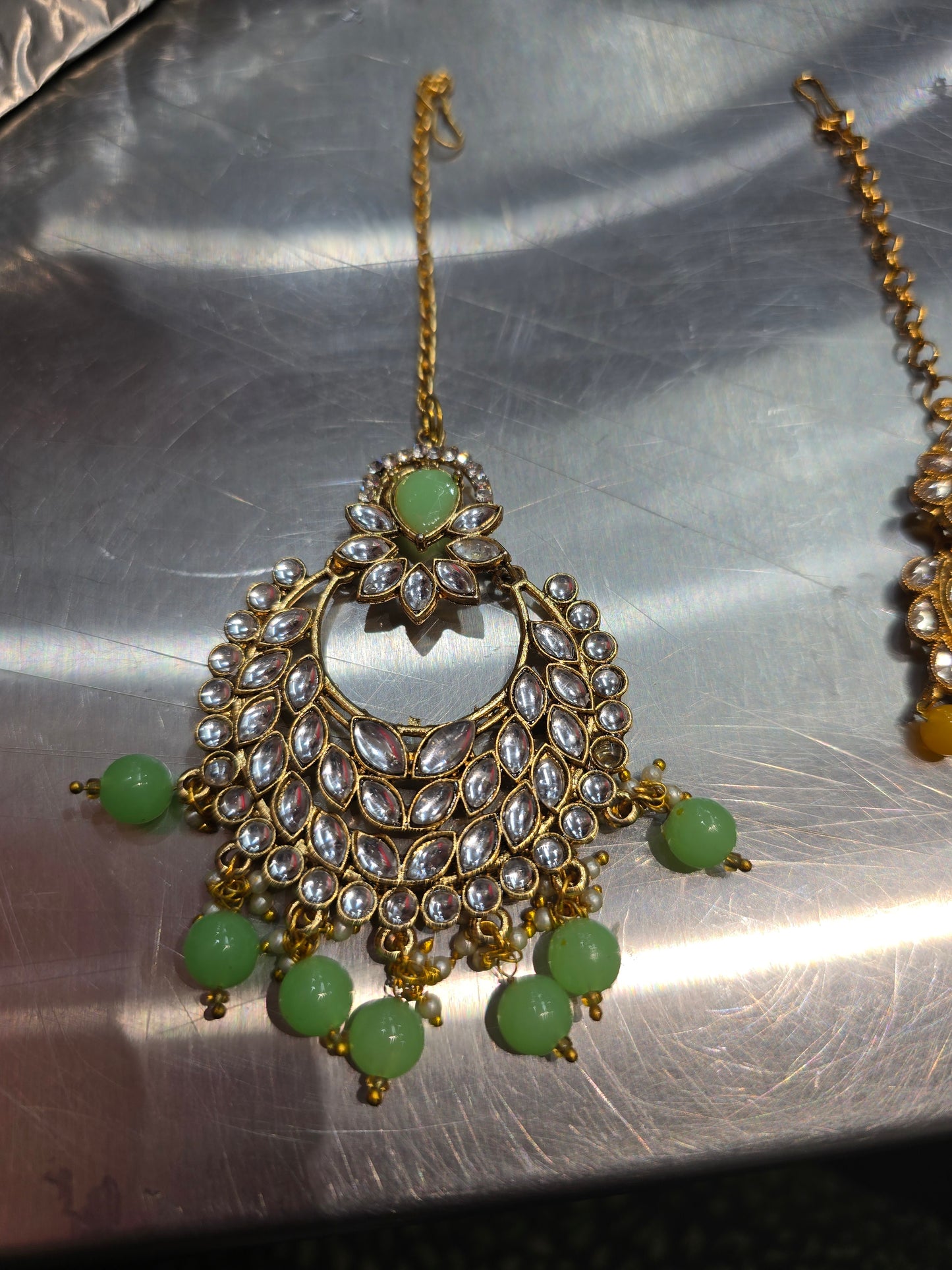 Beautiful designer bindi/tikka