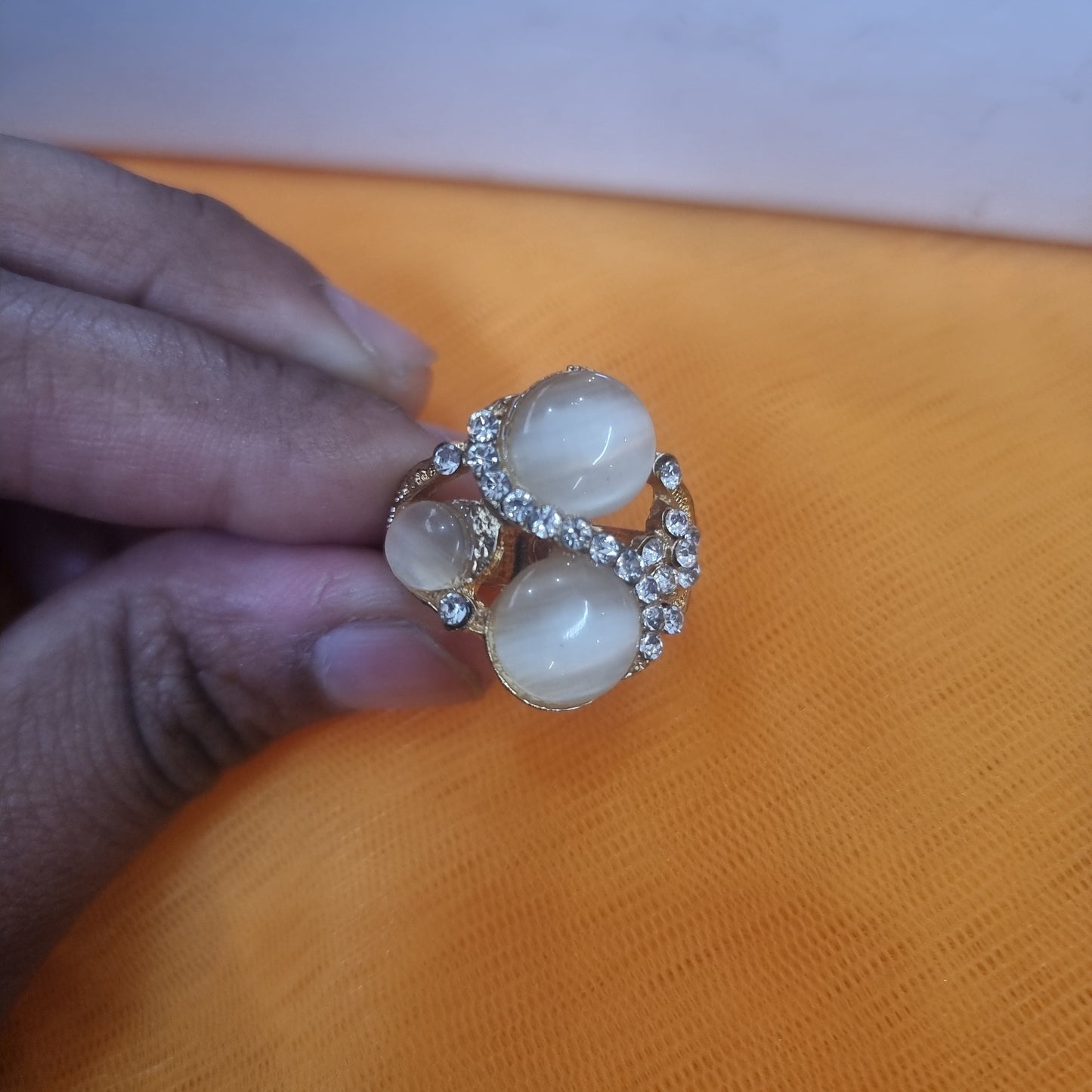 Beautiful adjustable ring