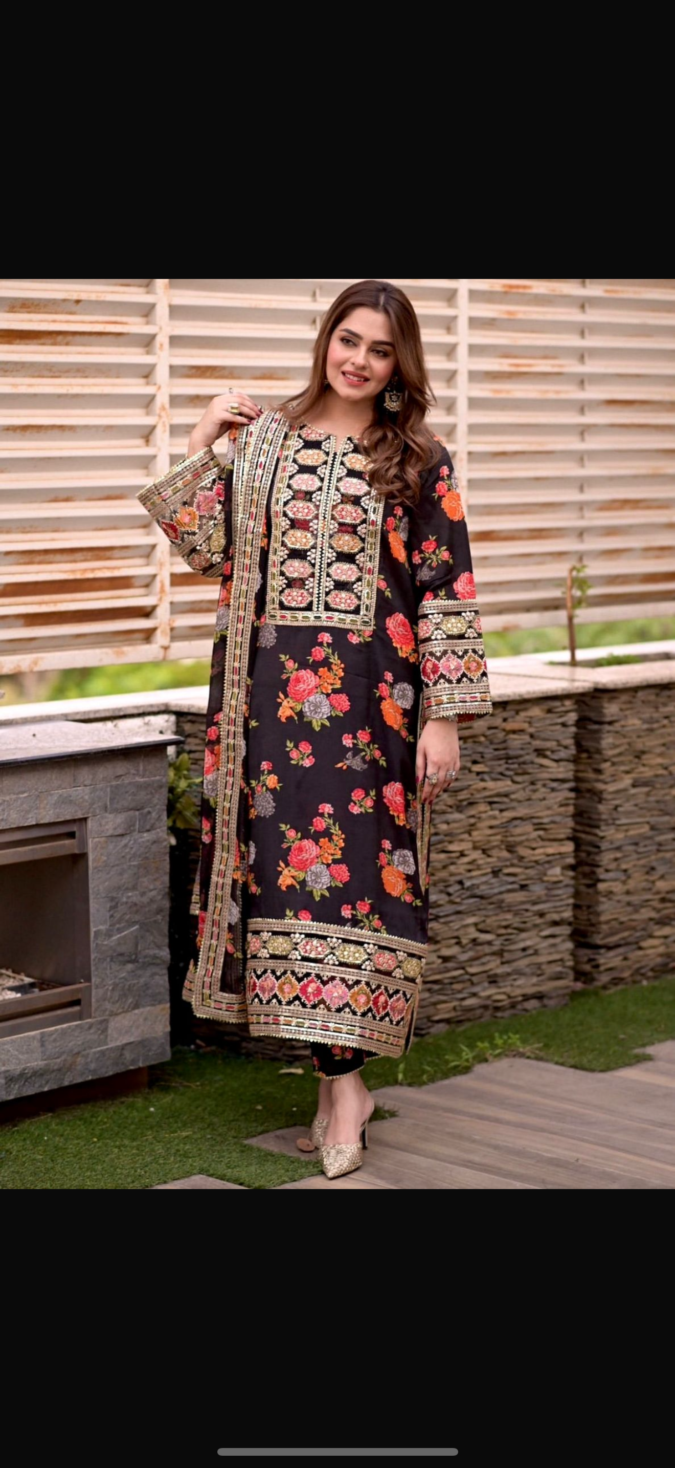 Beautiful designer Pakistani style suit
