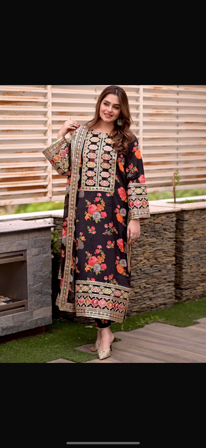 Beautiful designer Pakistani style suit