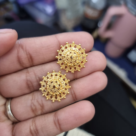 Beautiful gold plated stud earings