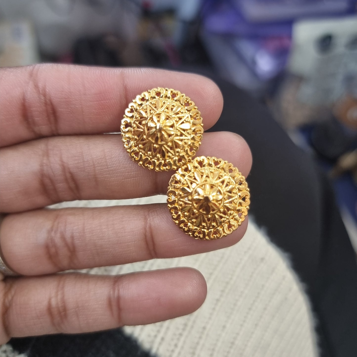 Beautiful gold plated stud earings