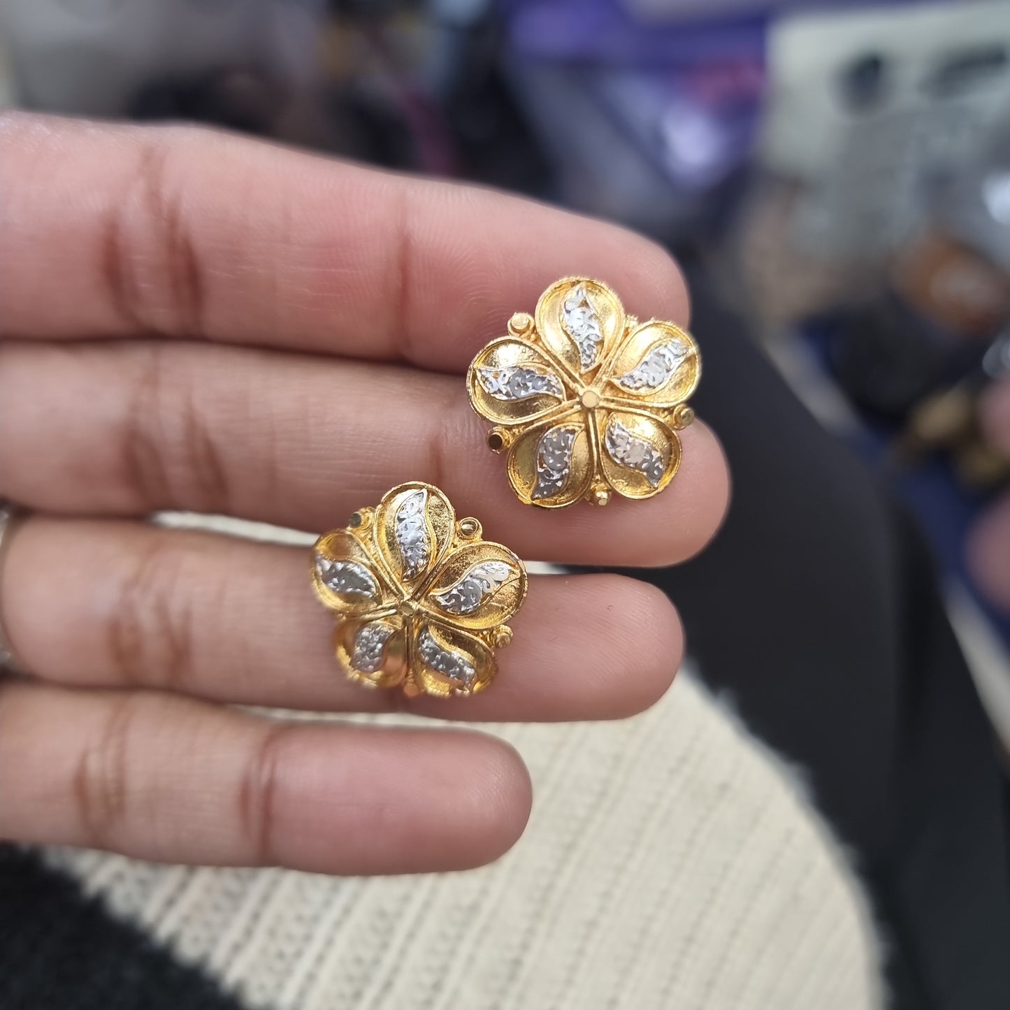 Beautiful gold plated stud earings