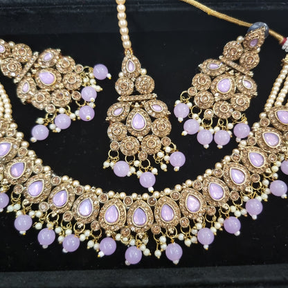 Beautiful necklace set with beads