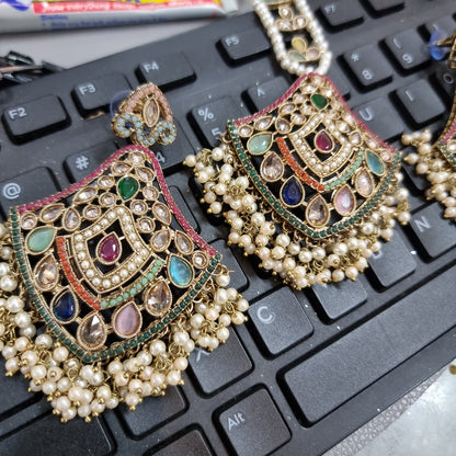 Beautiful designer polki earing tikka/bindi