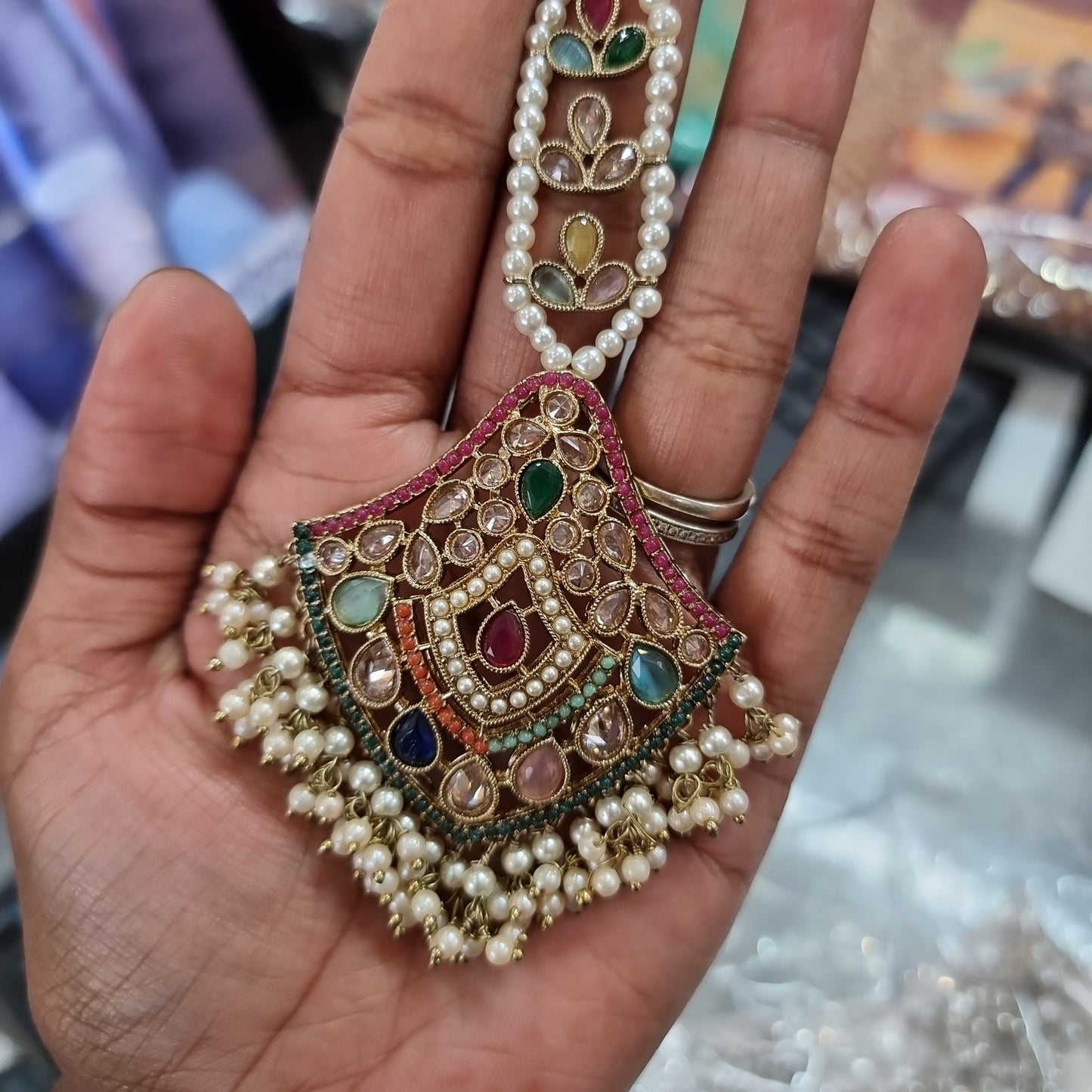 Beautiful designer polki earing tikka/bindi