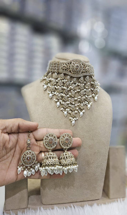 Beautiful designer necklace set