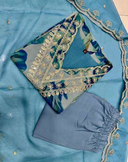 Beautiful designer Pakistani style suit