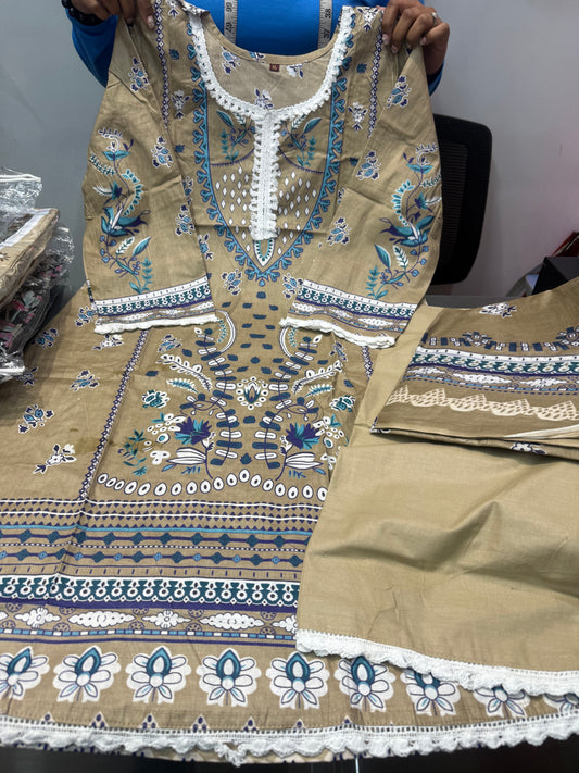 Beautiful designer Pakistani style suit