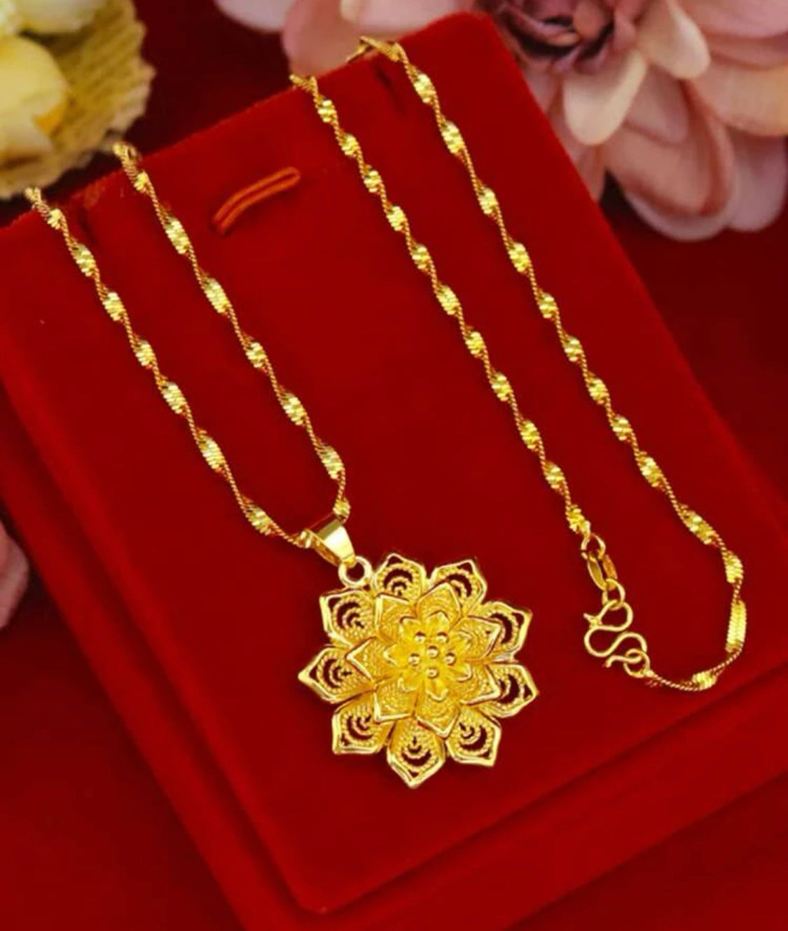 Beautiful designer chain with pendant