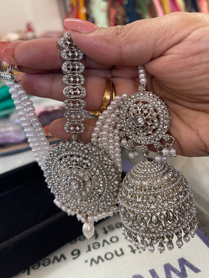 Beautiful designer pure polki earrings with matching tikka/bindi