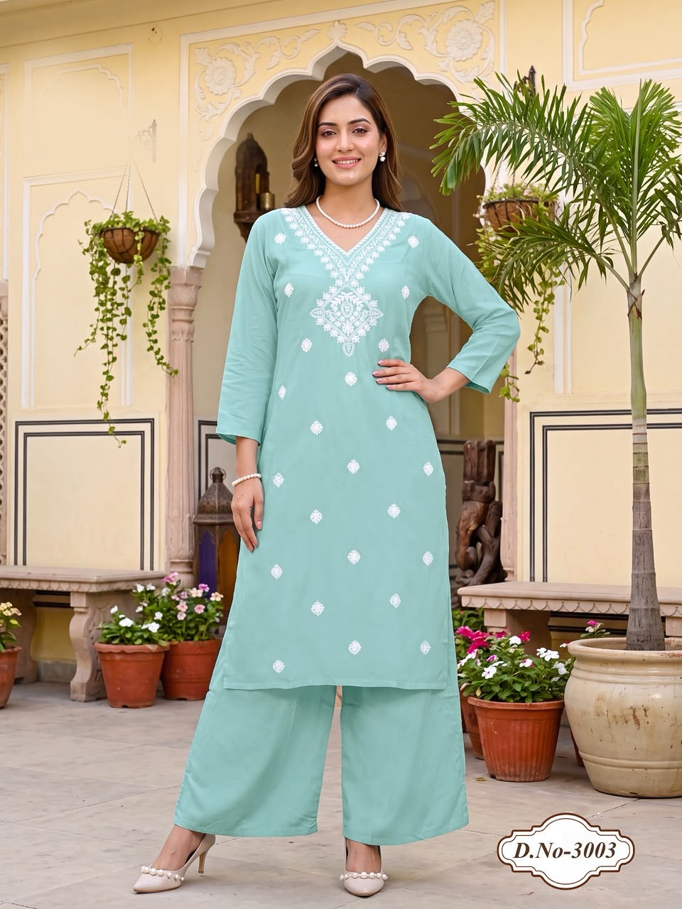 Beautiful designer lucknowi Kurti plazo