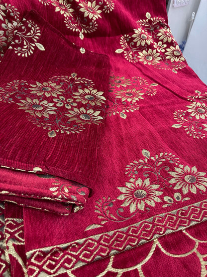 Beautiful designer velvet bedspread with pillowcases