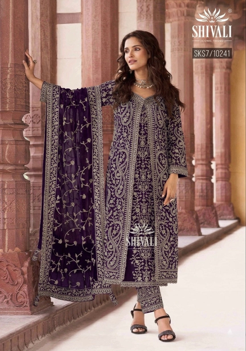 Beautiful designer Pakistan style suit