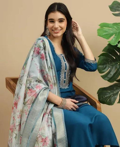 Beautiful designer Pakistani style suit