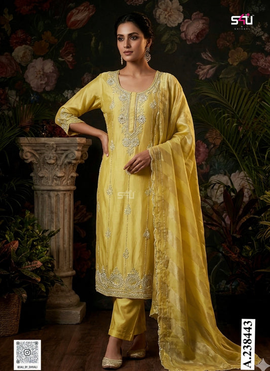 Beautiful designer WOMEN ETHNIC MOTIFS EMBROIDERED REGULAR THREAD WORK KURTA WITH TROUSERS & WITH DUPATTA