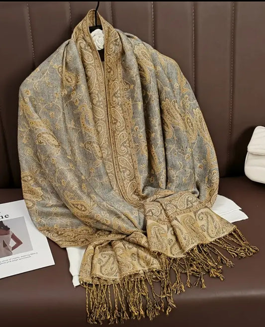Beautiful designer woolen stroll/shawl