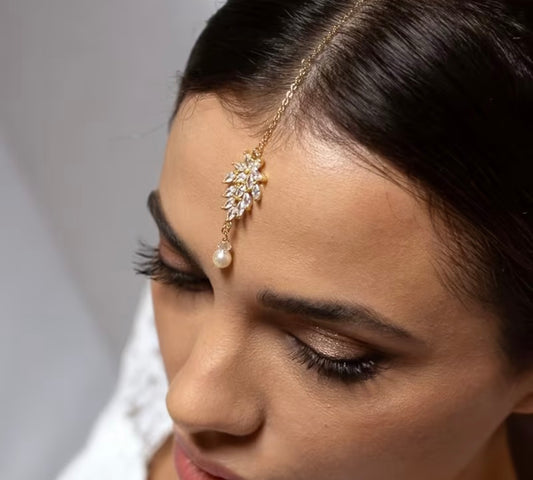 Beautiful designer bindi/tikka