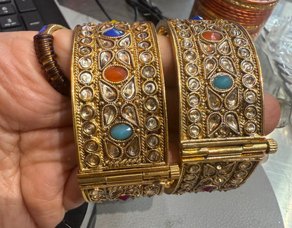 Beautiful designer polki screw kara