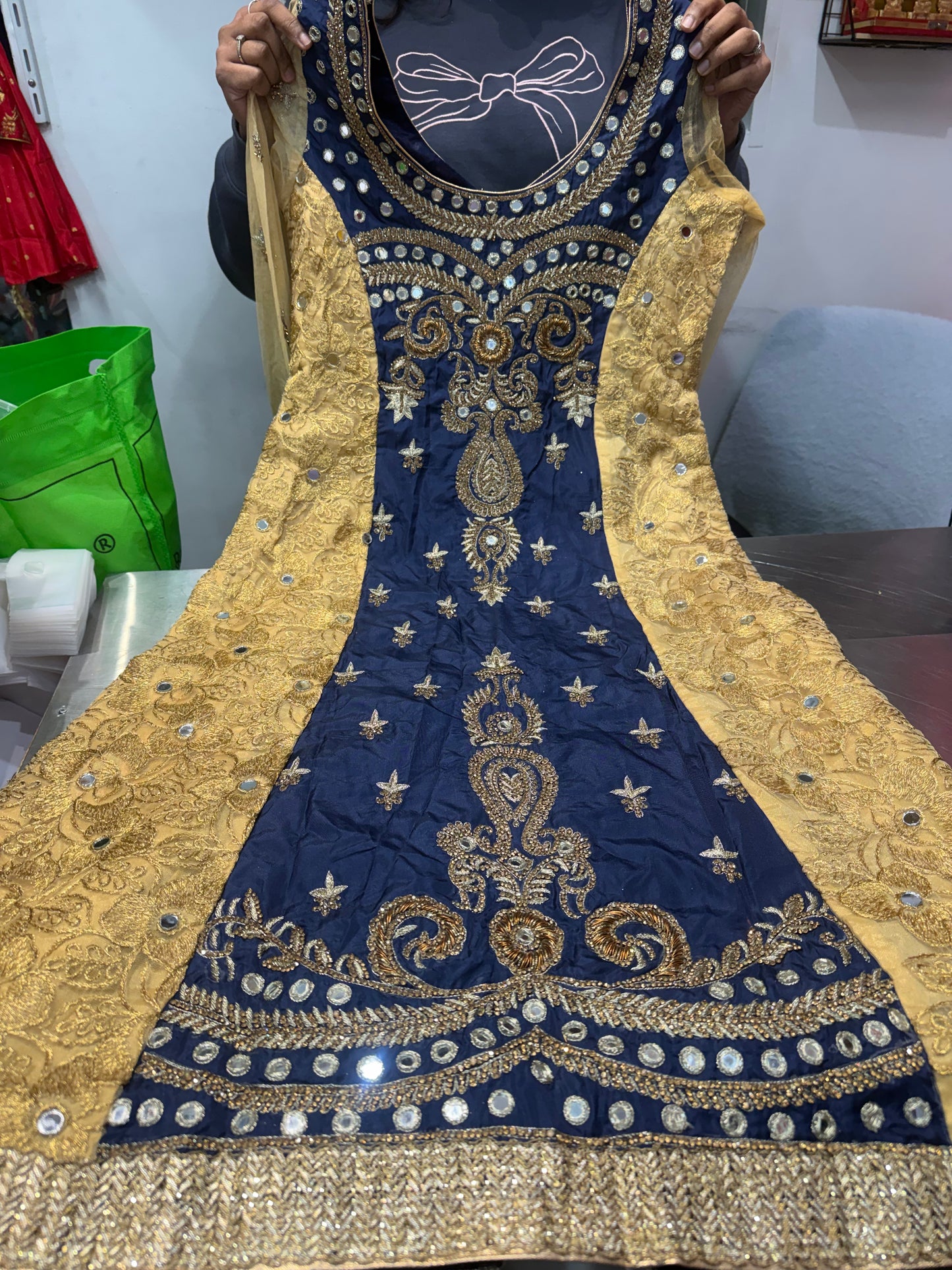 Beautiful designer 2 piece shirt with leggings