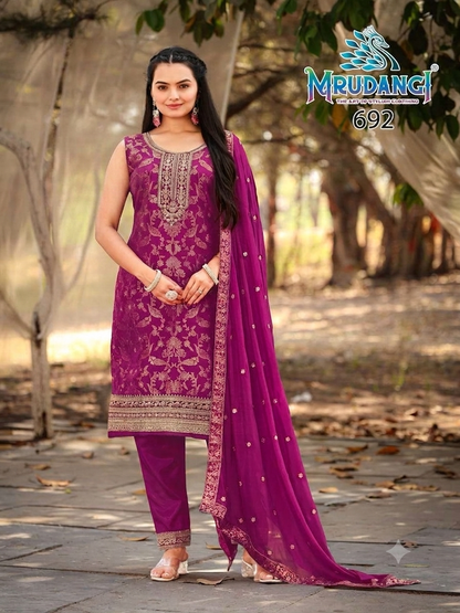 Beautiful designer sleeveless Pakistani style suit