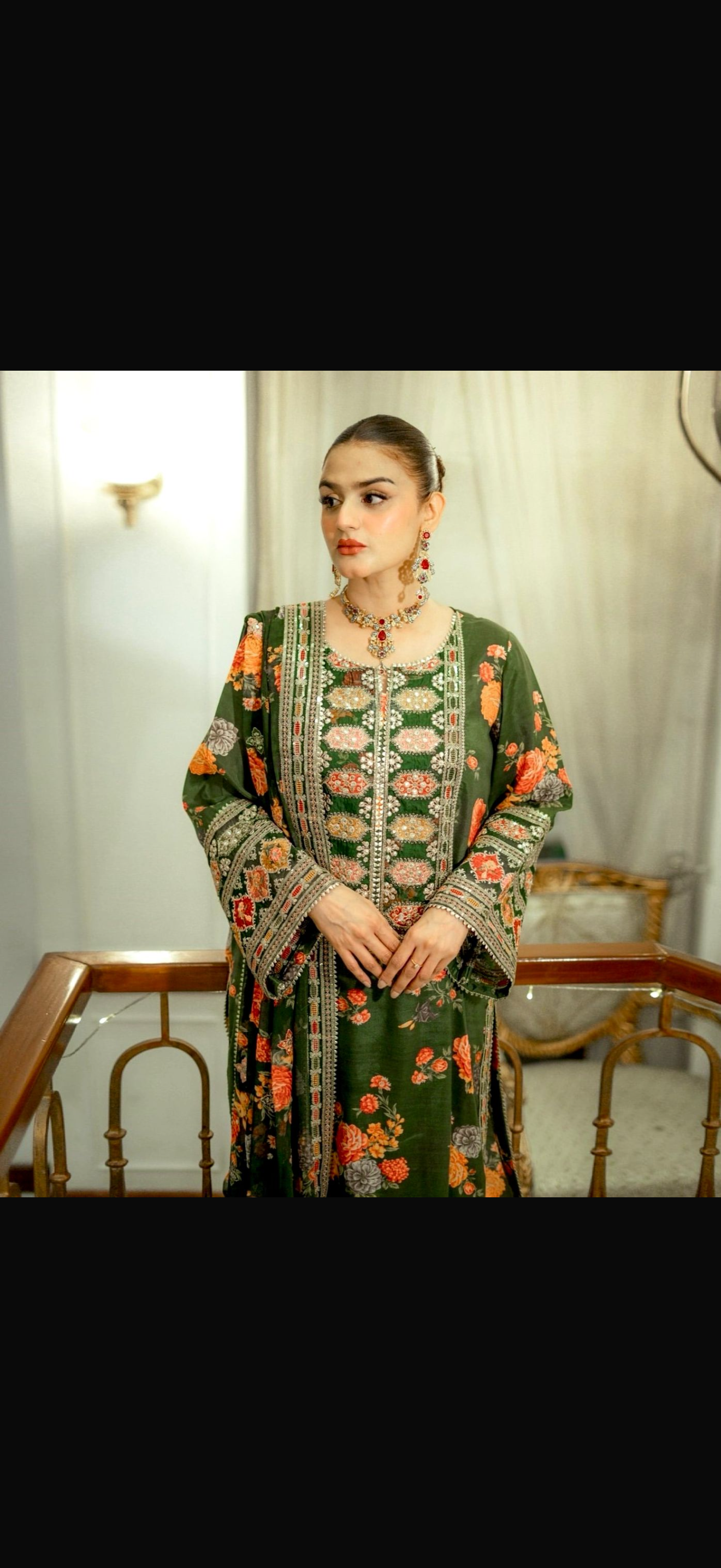 Beautiful designer Pakistani style suit