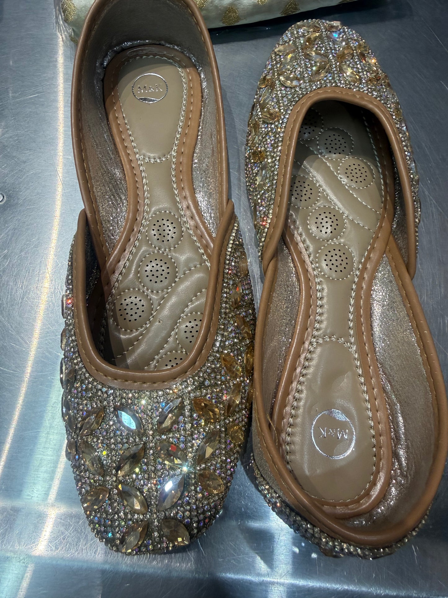 Beautiful designer jutti