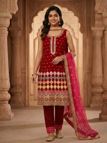 Beautiful designer Pakistani style suit