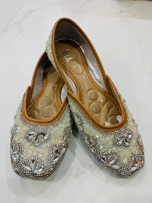 Beautiful designer jutti/shoes