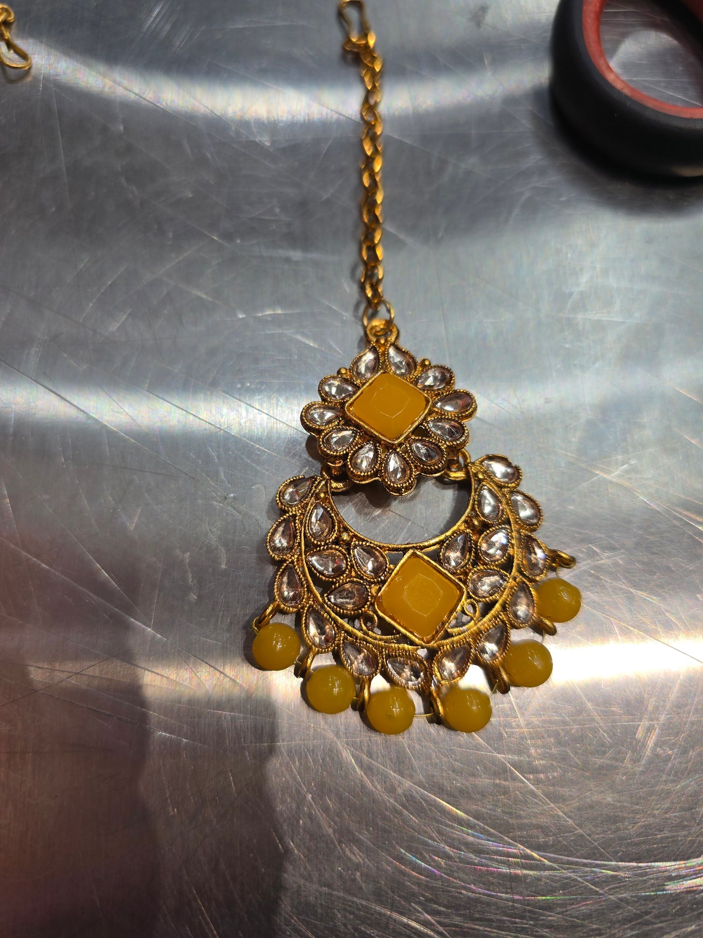 Beautiful designer bindi/tikka