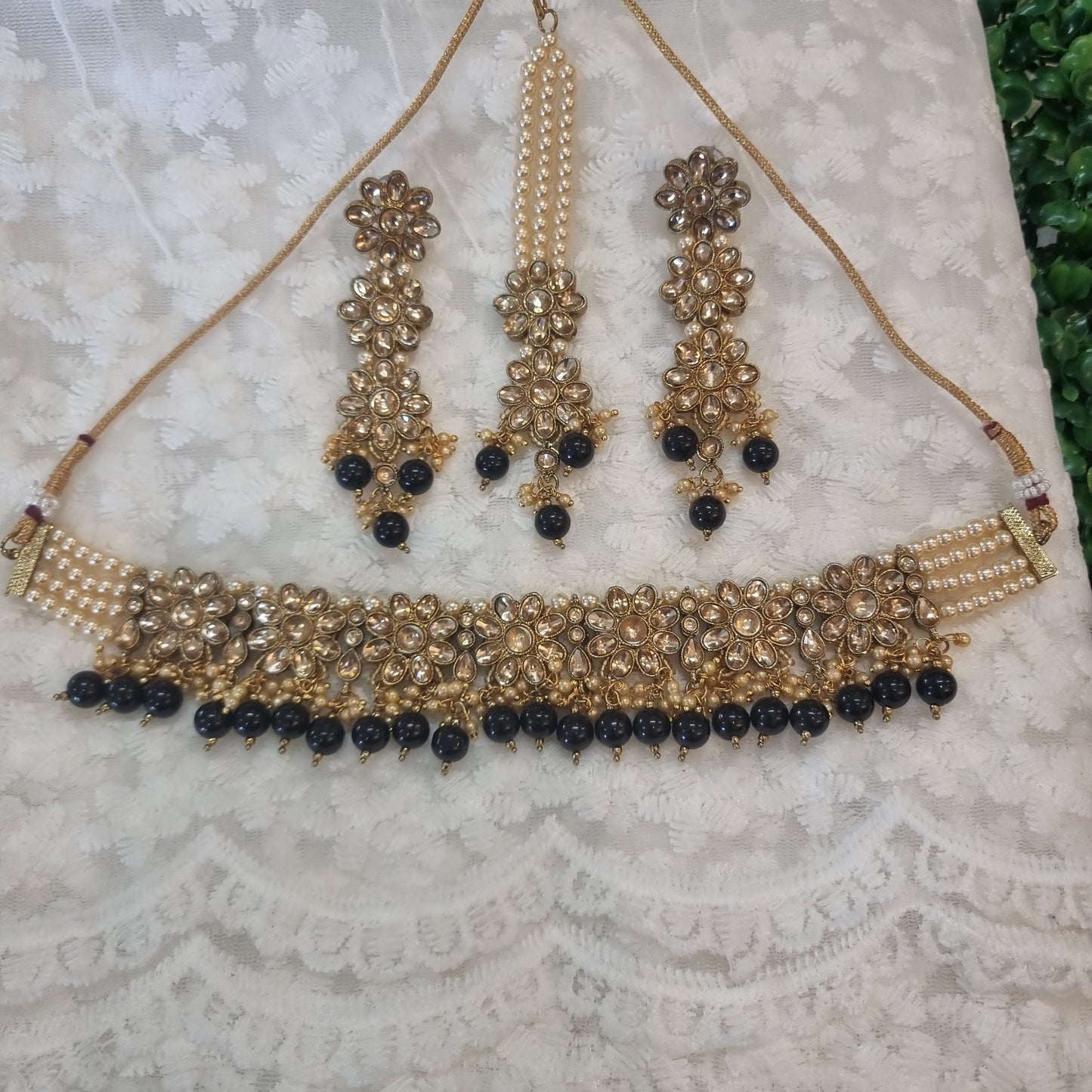 Beautiful designer choker set