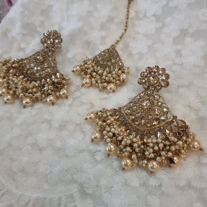 Beautiful designer earring with tikkah