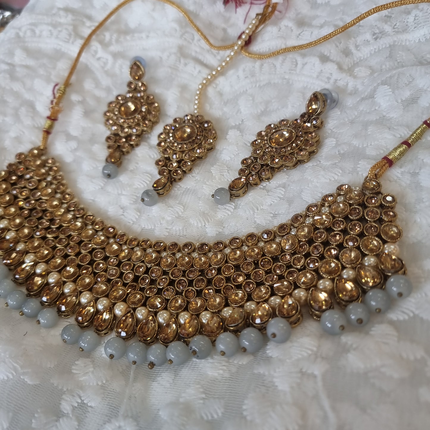 Beautiful designer necklace set with earing and tikkah