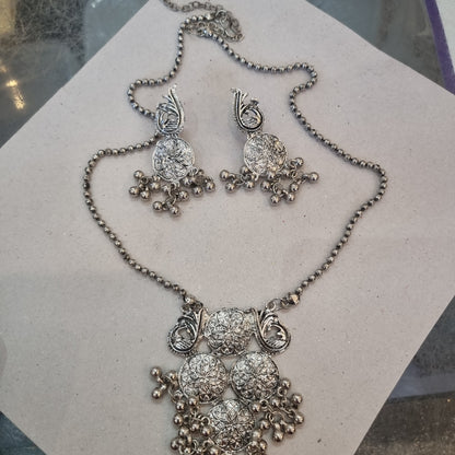 Beautiful designer necklace set