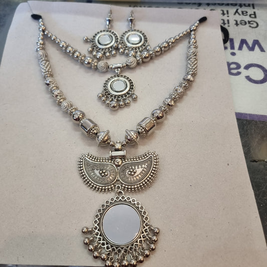 Beautiful designer necklace set