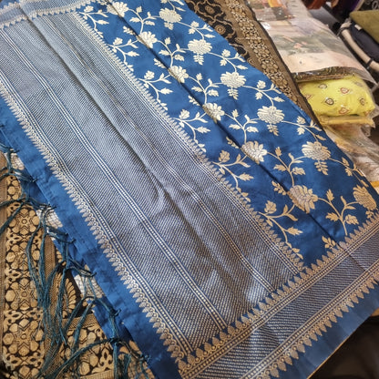 Beautiful deaigner silk duppatta