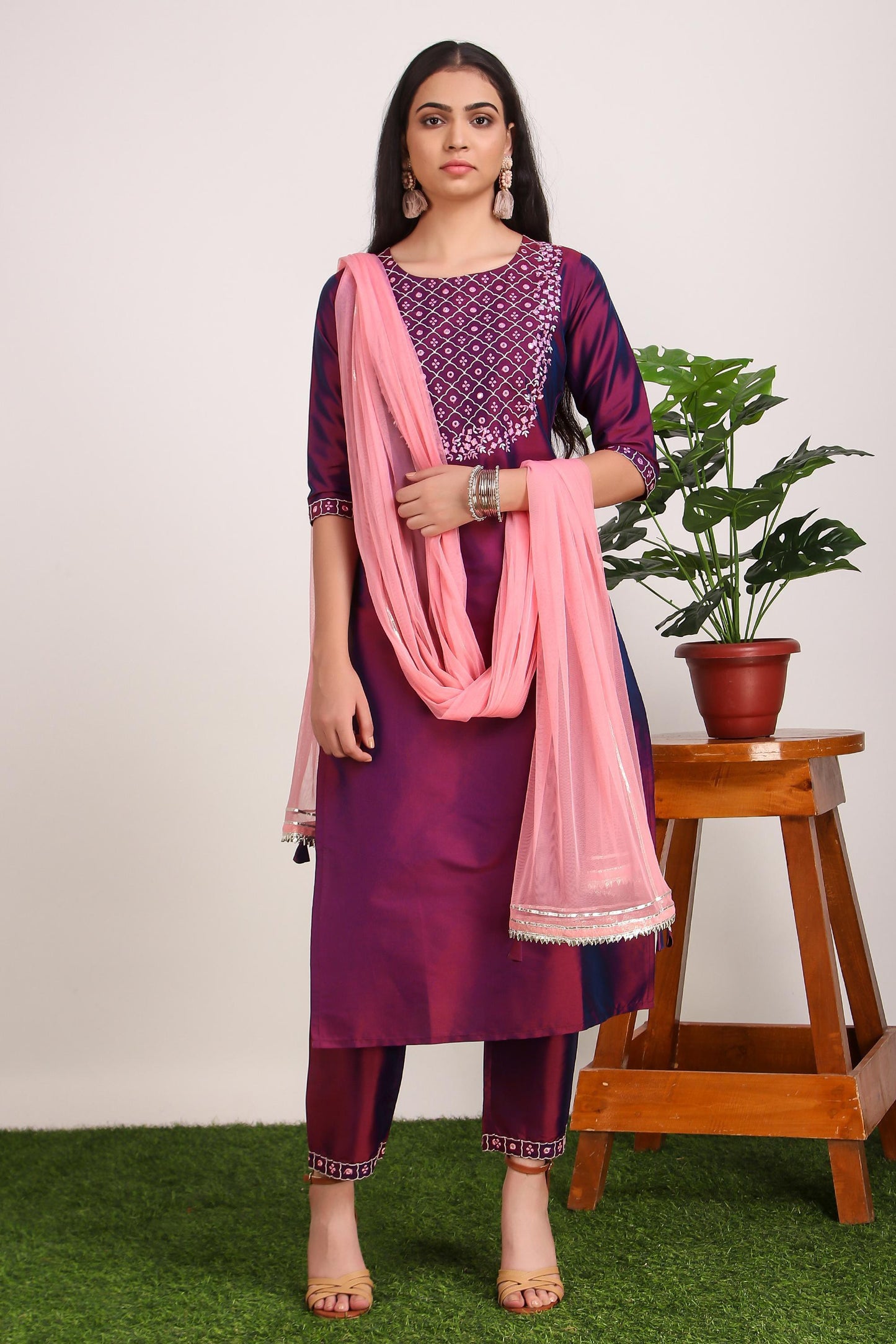 Beautiful designer Pakistani style pants suit